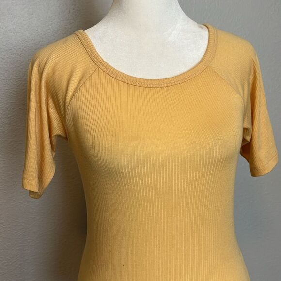 Everlane Ribbed Short Sleeve Bodysuit Yellow Size Small - Picture 2 of 8